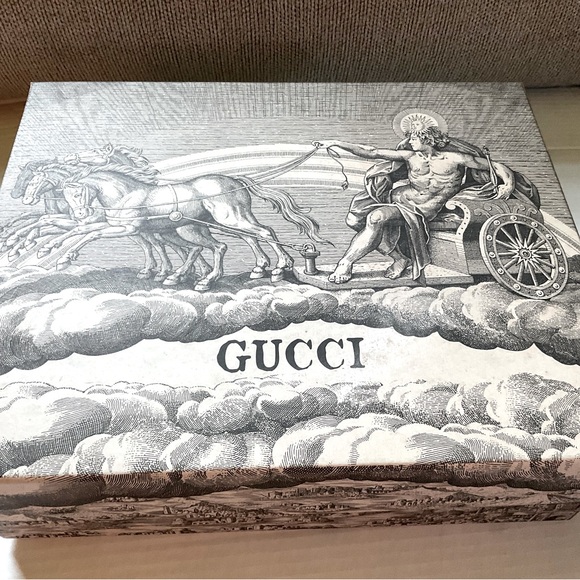 Gucci:  RARE Authentic Greek Chariot Storage Gift Boxes - Picture 5 of 14